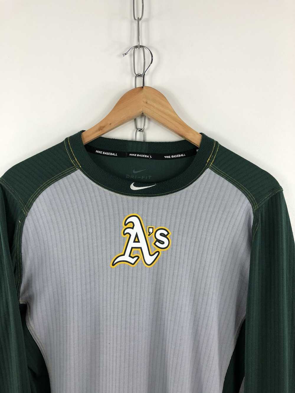 Nike × Streetwear × Vintage Oakland Athletics Lon… - image 2