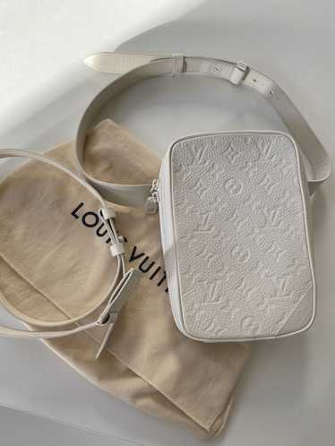 Louis Vuitton 2019 Utility Side Bag ✨
