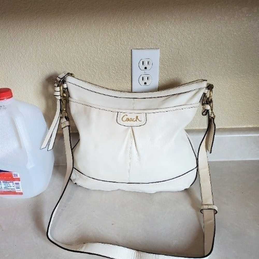 COACH GALLERY WHITE LEATHER SHOULDER BAG - image 1