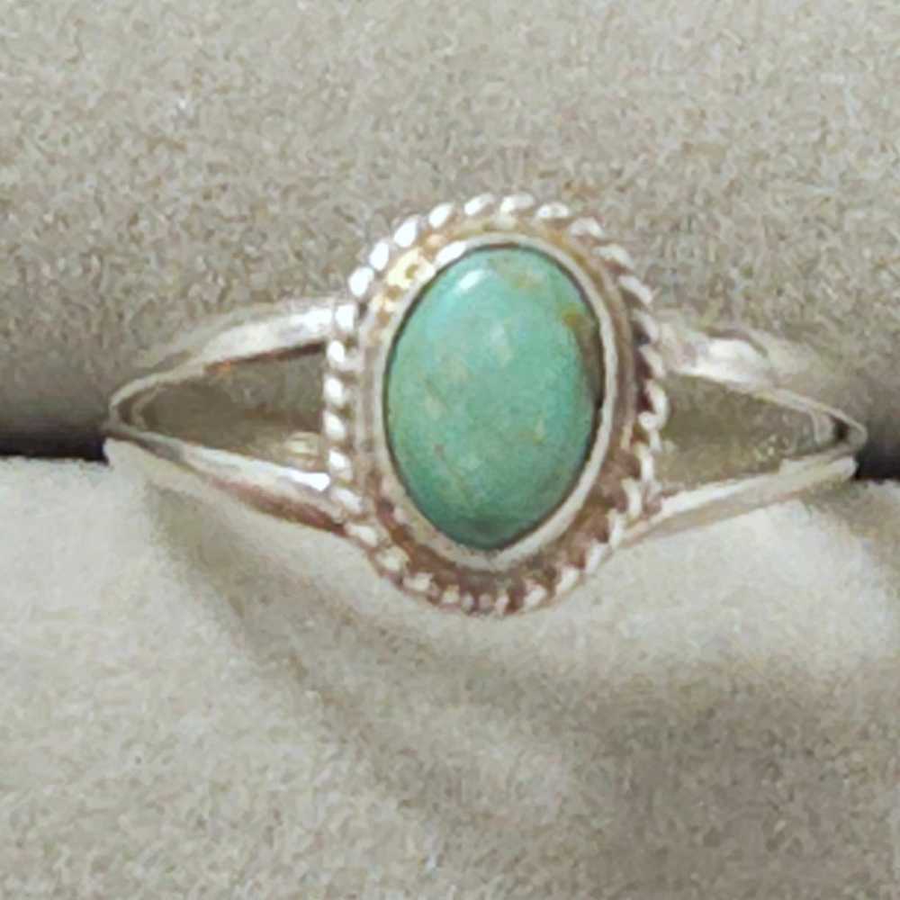 Vintage  .950 Sterling Silver Turquoise Ring Sz 6 - image 7