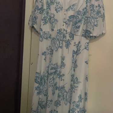 Sandra Darren blue and white flower dress