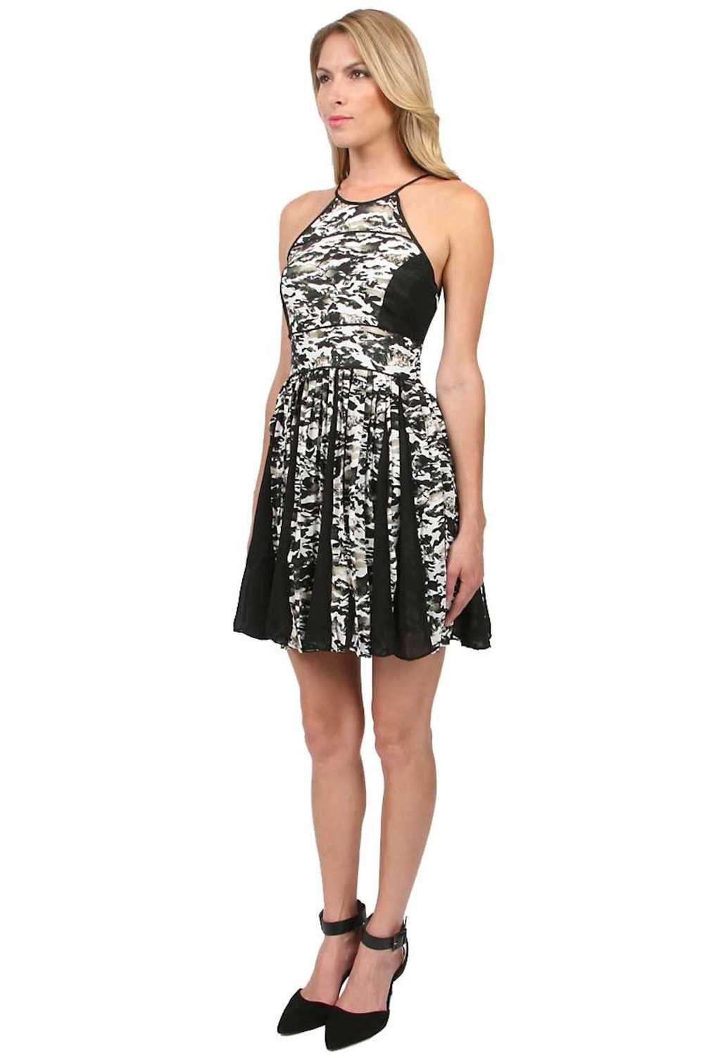 Parker Parker Kerri Tidal Camo Pleated Dress - image 9