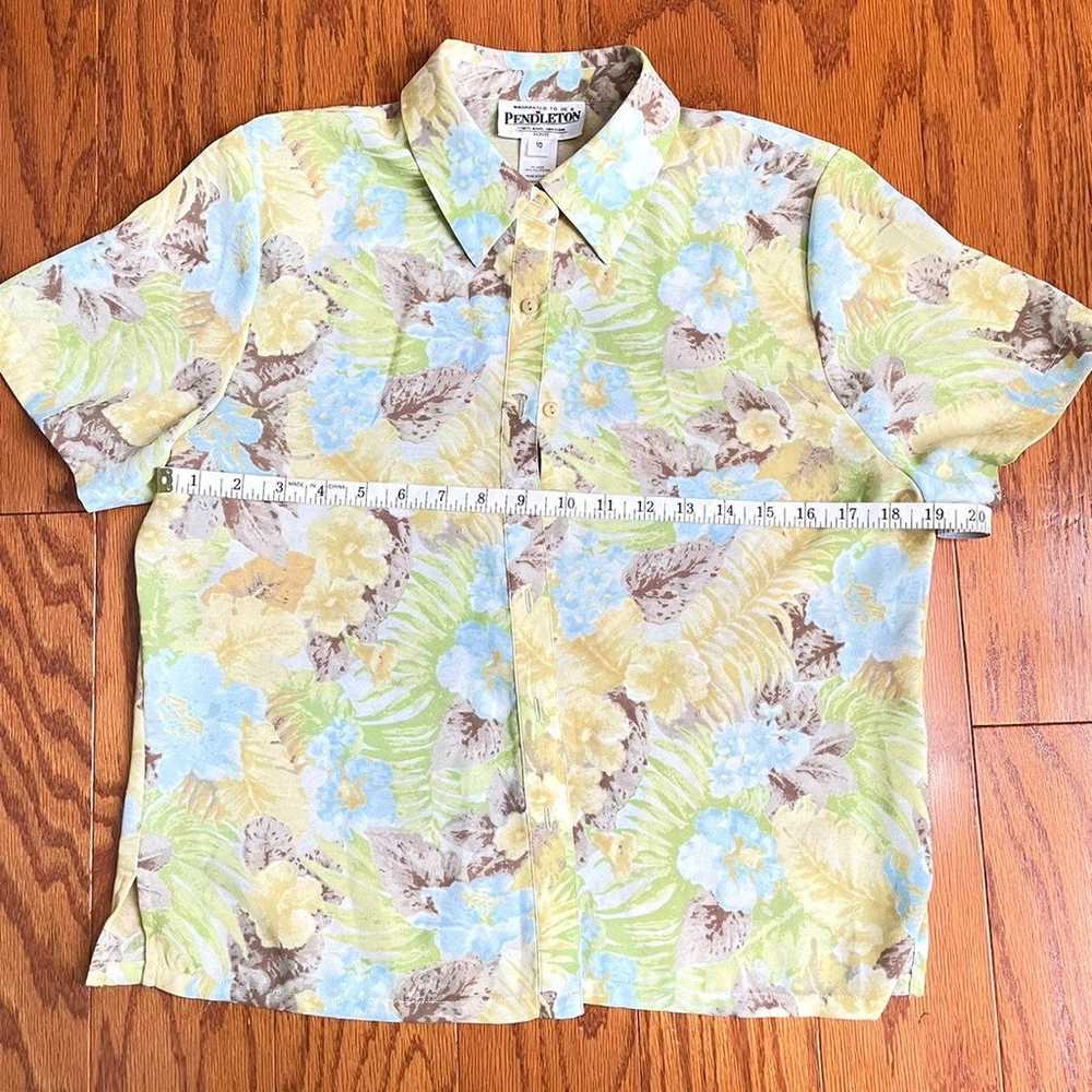 Pendleton Floral Hawaiian Short Sleeve Shirt. Lig… - image 2
