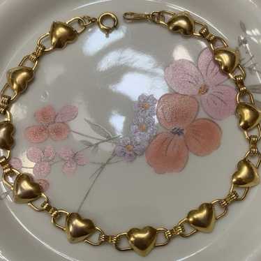 Vintage Avon Gold Tone Hearts Bracelet