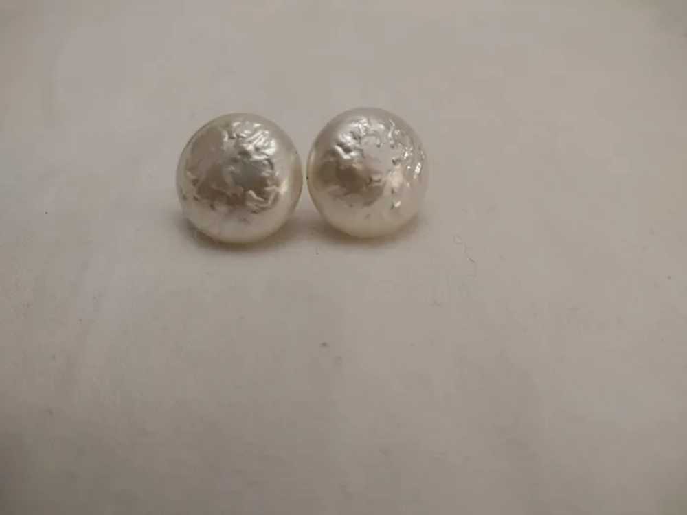 Vintage Faux Baroque Pearl Clip-On Earrings Cream… - image 2