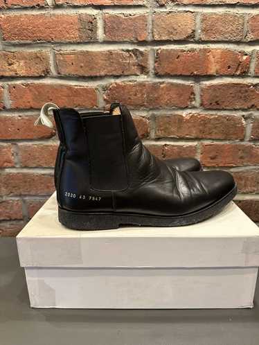Common Projects Chelsea in Leather Black
