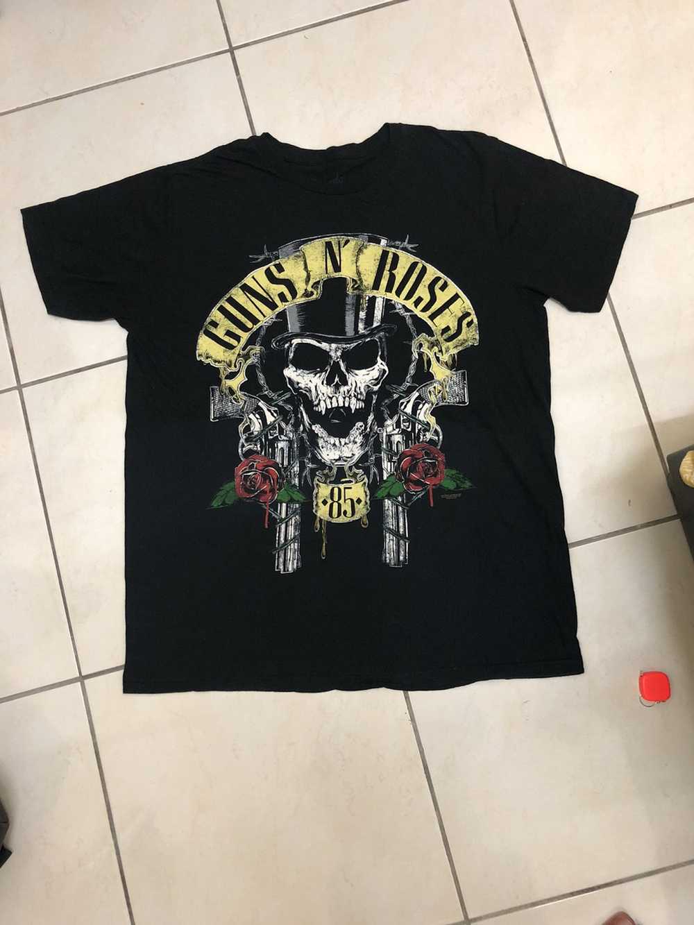 Band Tees × Bravado Vintage 2000’s Gun N Roses T-… - image 3