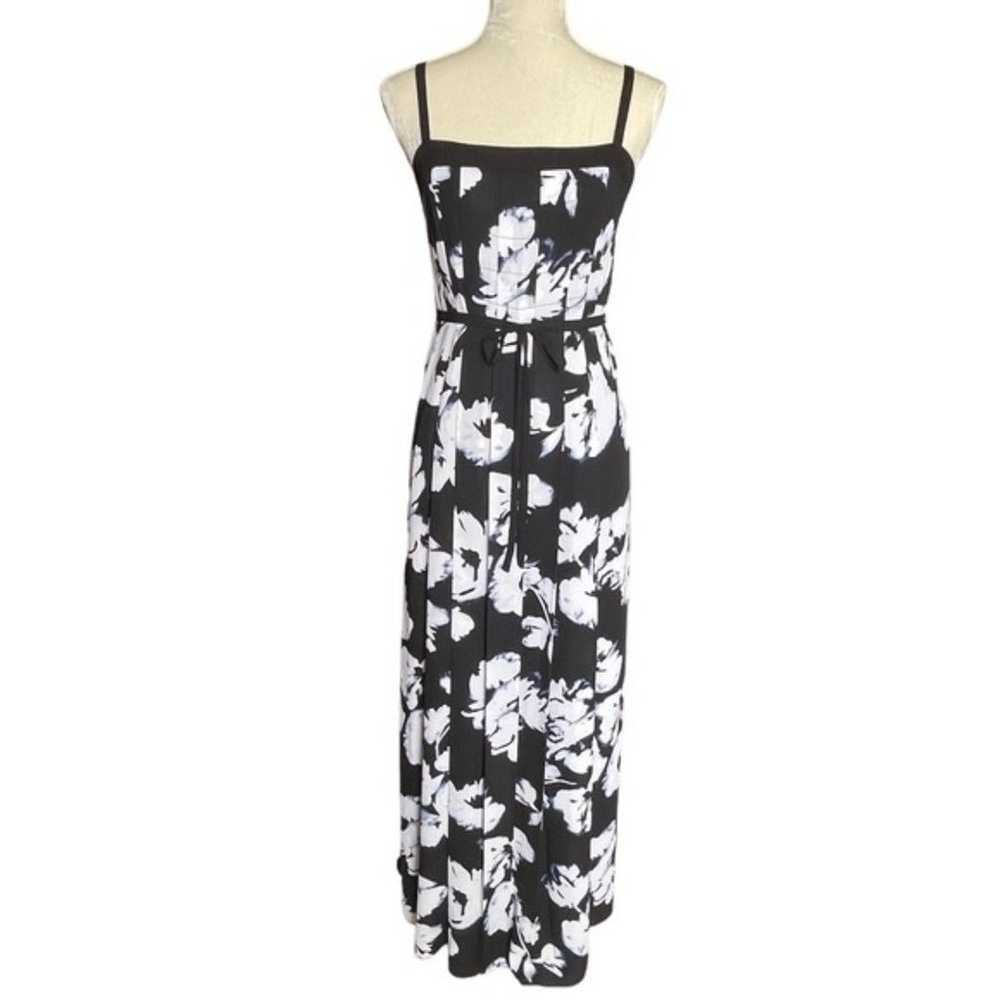 White House Black Market Women’s Floral Pleated M… - image 4