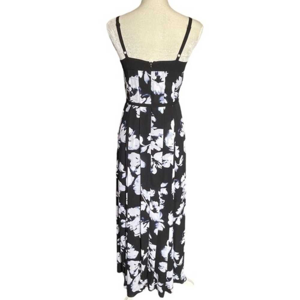 White House Black Market Women’s Floral Pleated M… - image 7