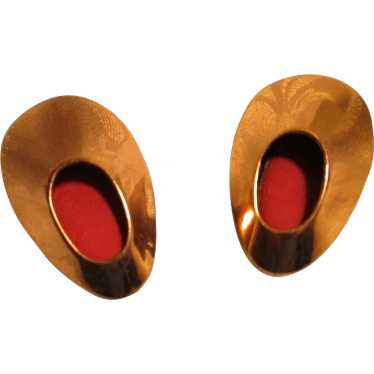 Matisse "Honeybear" Red Oval Clip-on Earrings