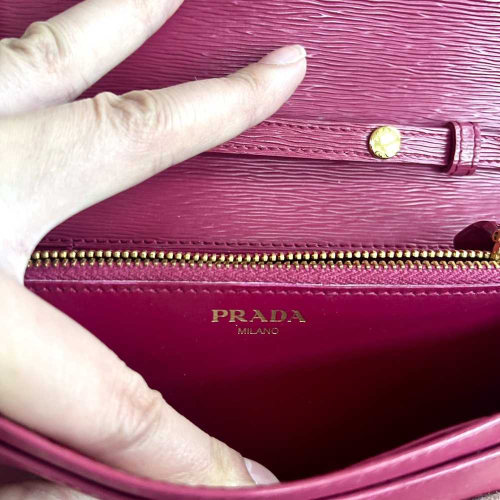 Prada Prada Vitello Move Crossbody Wallet Handbag… - image 3