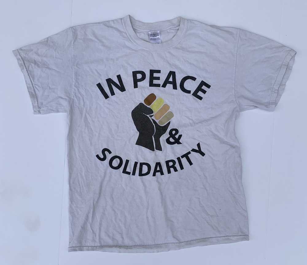 Gildan × Vintage Vintage In Peace & Solidarity T-… - image 1