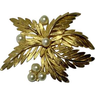 Vintage Palm Leaves and Simulated Pearls Brooch P… - image 1