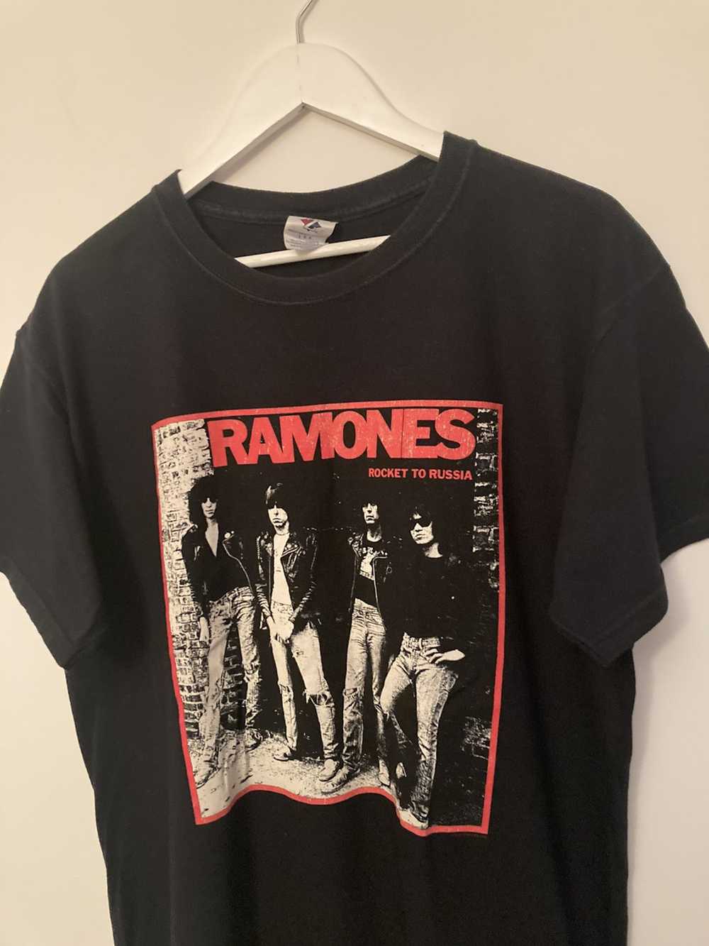 Band Tees × Jerzees × Rock Band 2007 Ramones Rock… - image 2