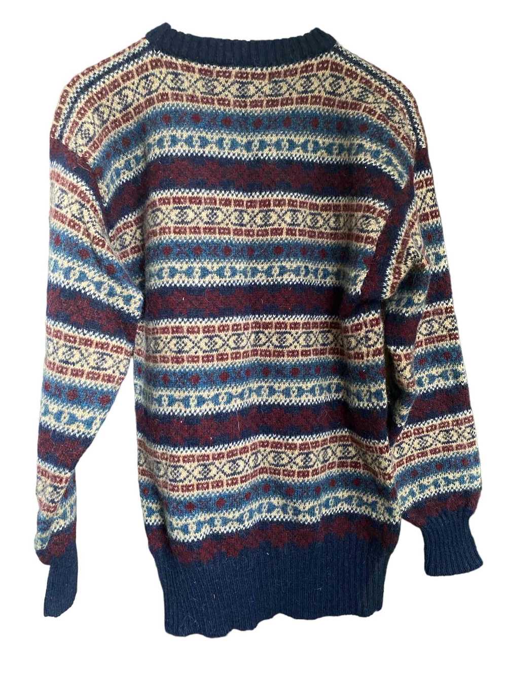 Woolen sweater - image 2