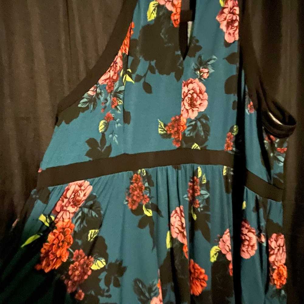 Torrid sleeveless floral dress - image 2