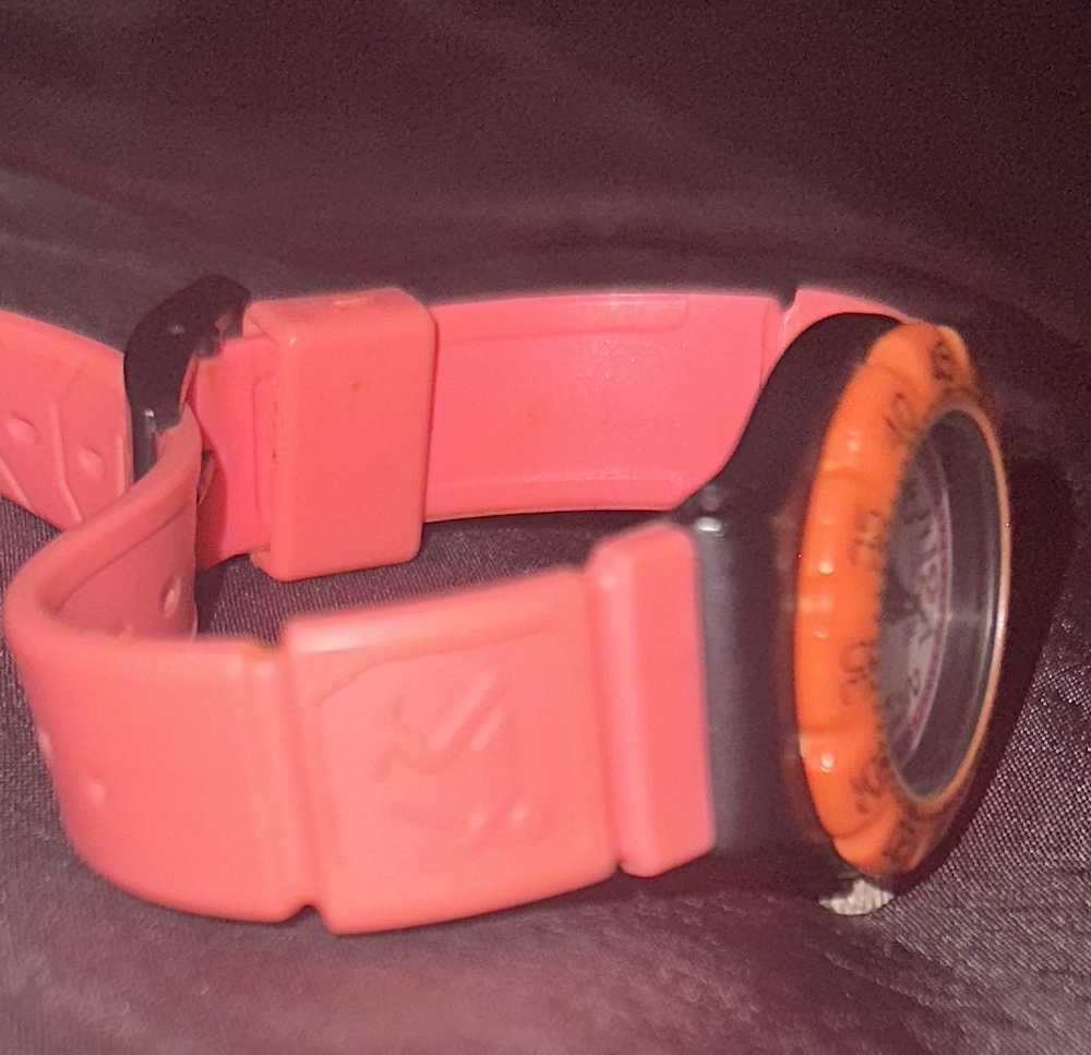 Vintage Gruen 30mm Pink Black Diver Sports Quartz… - image 3