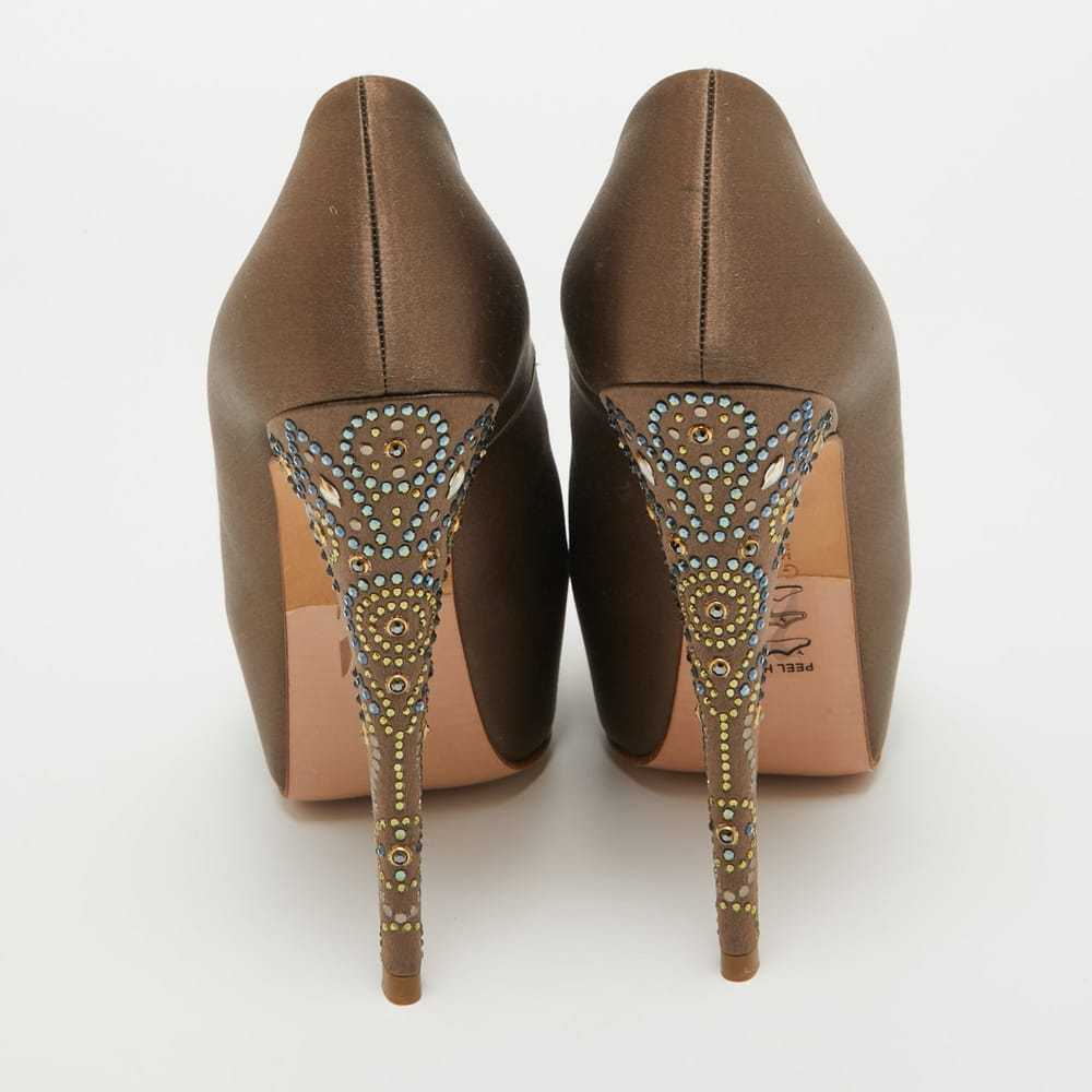 Gina Heels - image 4