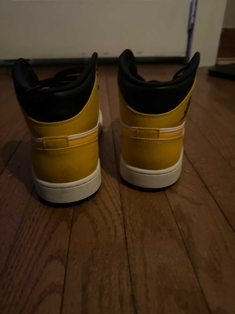 Nike Air Jordan 1 Mid 'University Gold' - image 4