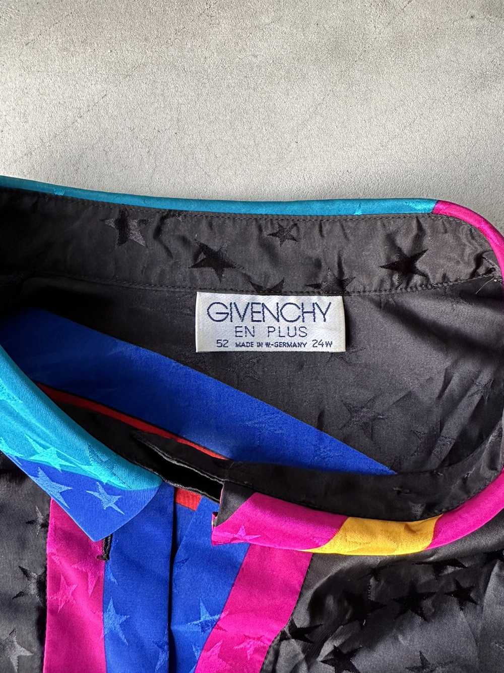 Givenchy × Vintage Vintage Givenchy En Plus Butto… - image 3