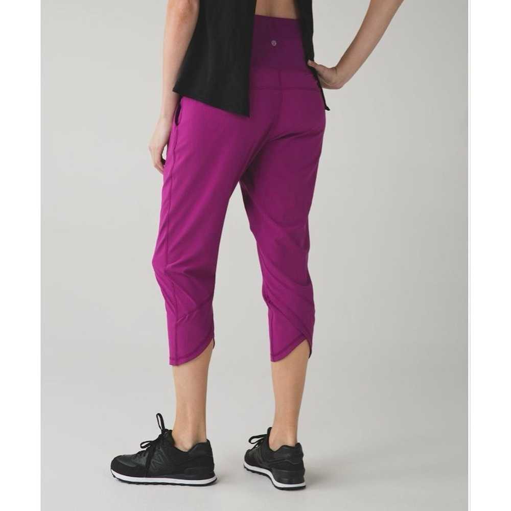 Lululemon Lululemon Womens 2 Purple Tranquil Crop… - image 1