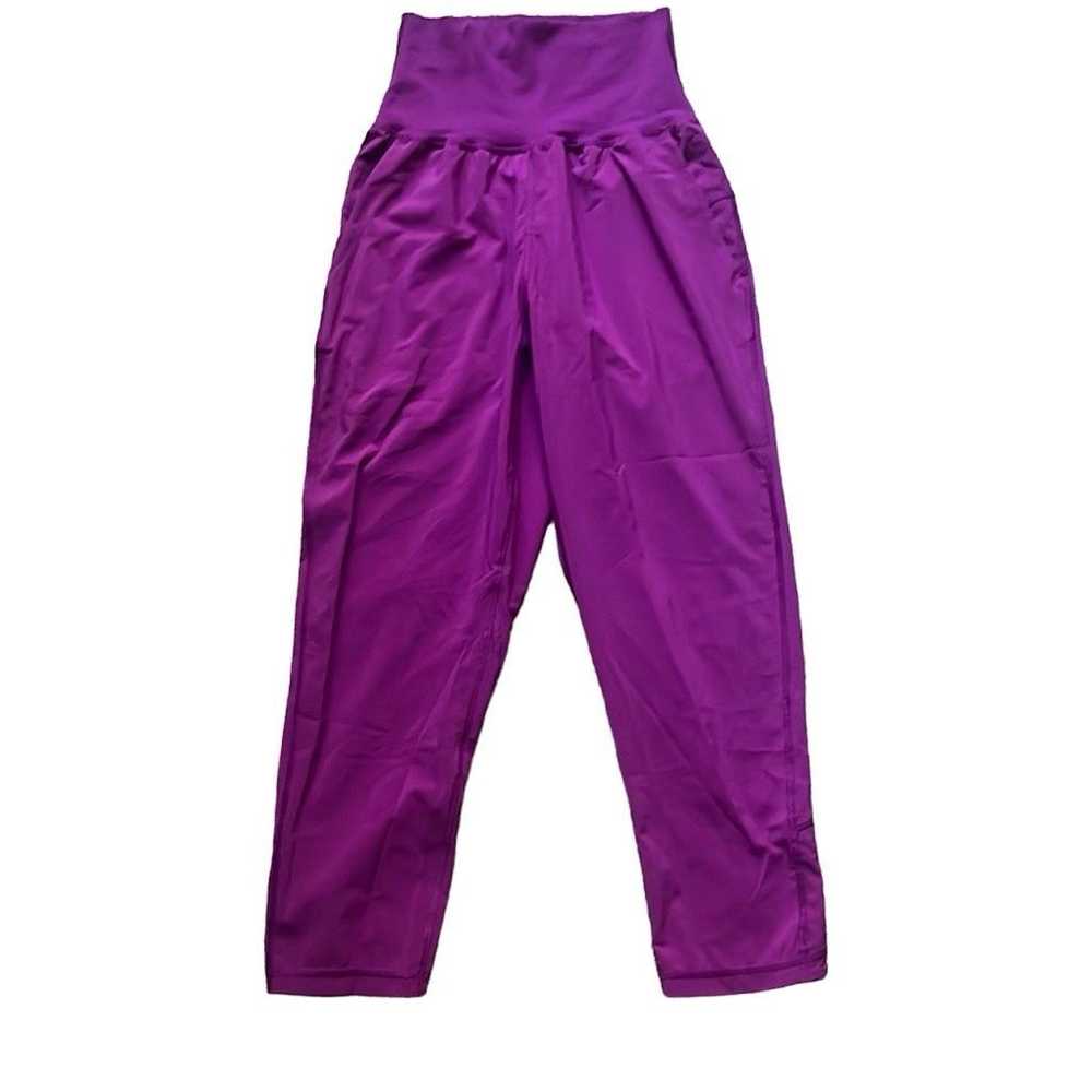 Lululemon Lululemon Womens 2 Purple Tranquil Crop… - image 2