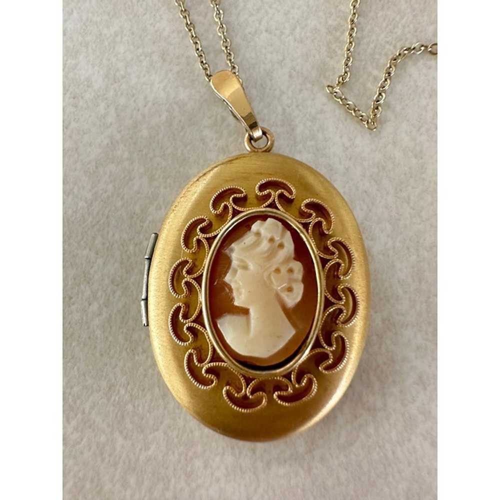 Krementz vintage gold plated genuine carved shell… - image 1