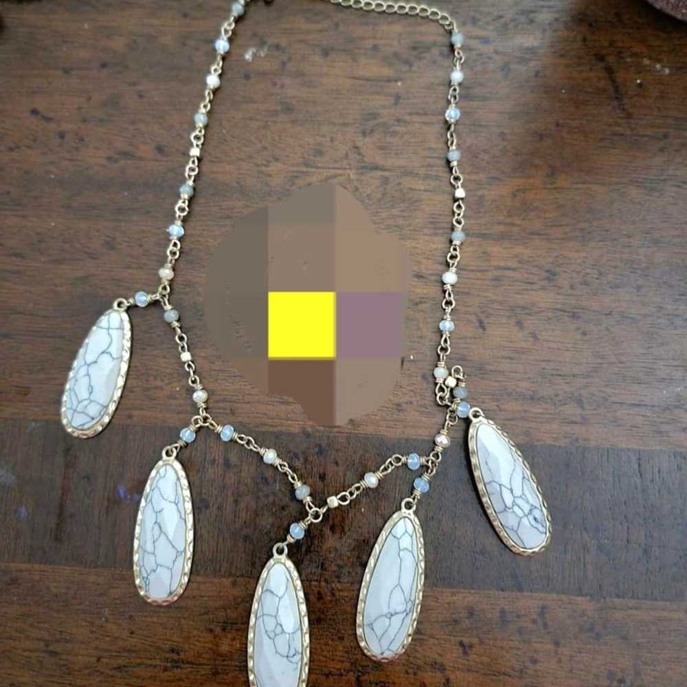 Vintage howlite stone necklace - image 1