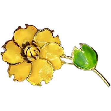 Botticelli Yellow Enameled Flower Vintage Goldton… - image 1