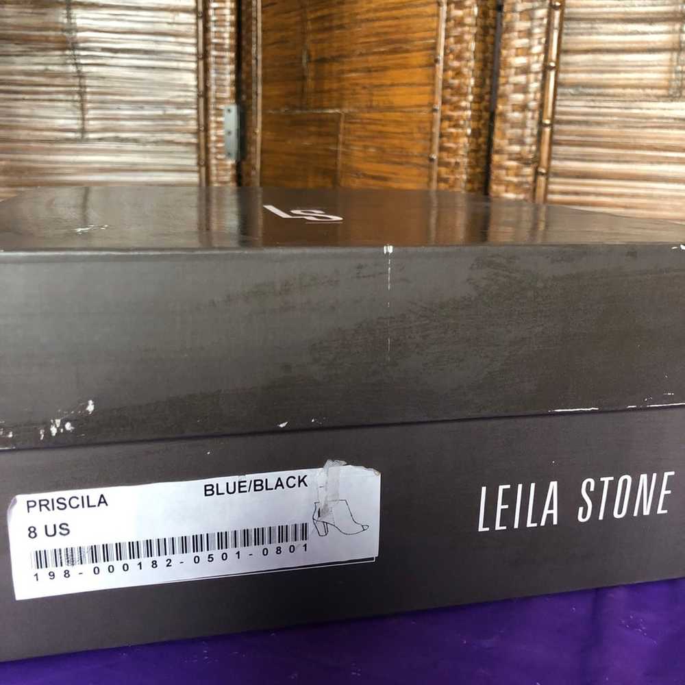 Leila Stone brown velvet doc Martin style boots - image 3