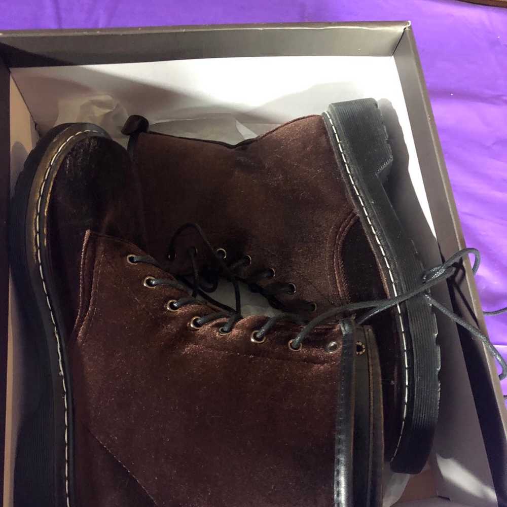 Leila Stone brown velvet doc Martin style boots - image 6