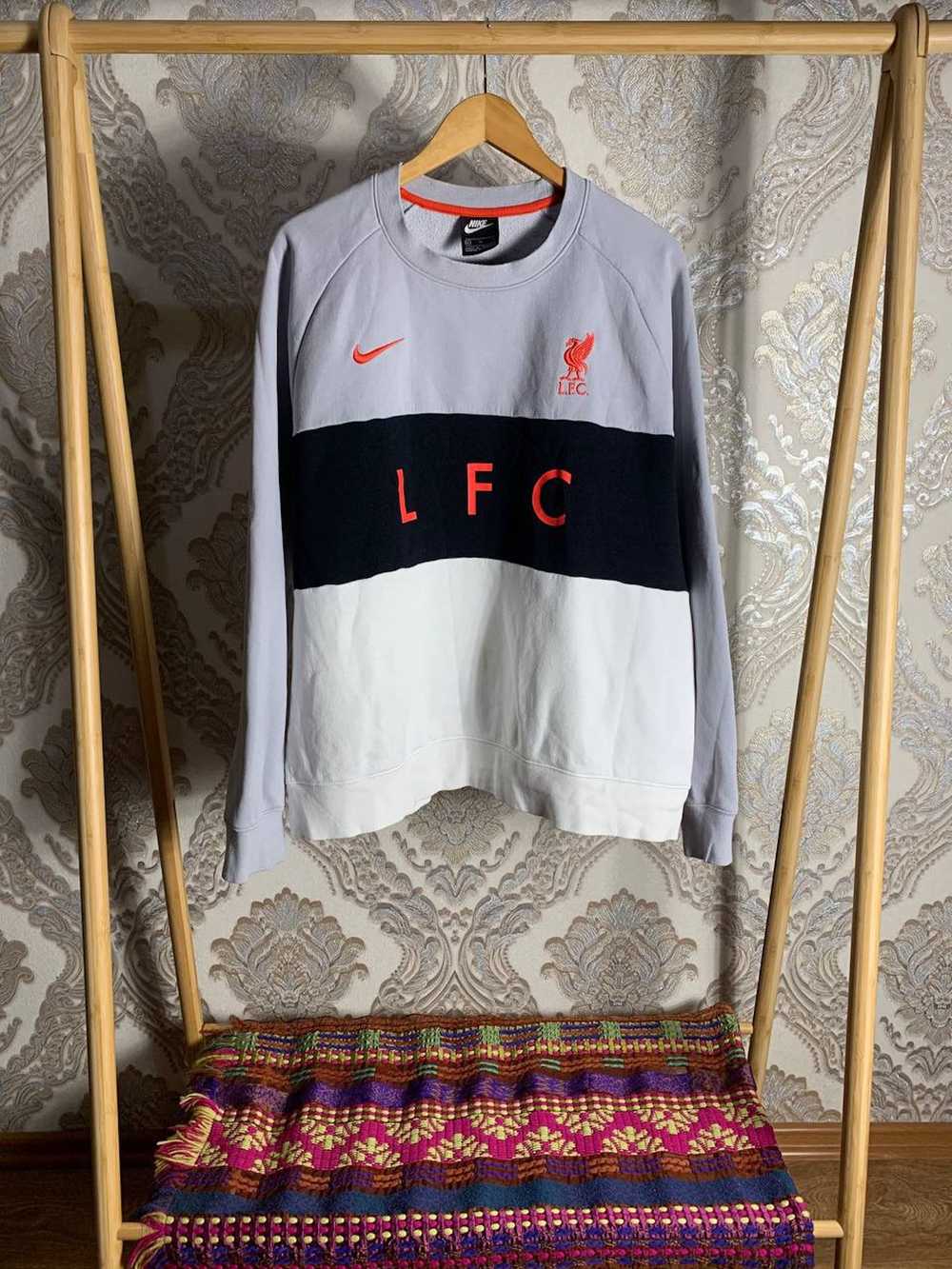 Liverpool × Nike × Streetwear VINTAGE NIKE LIVERP… - image 1