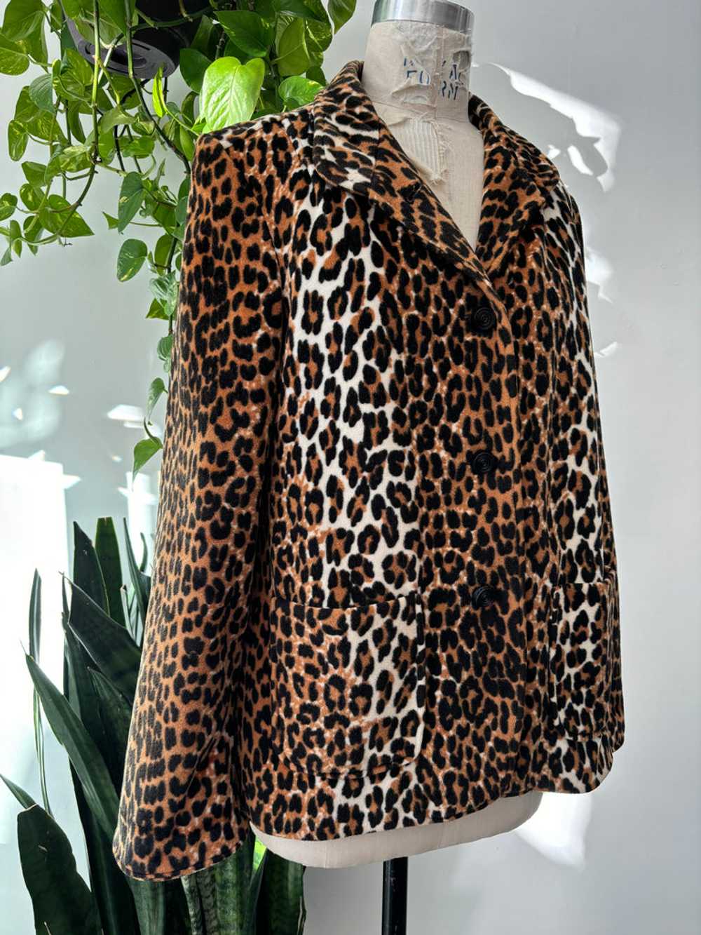Vintage Faux Leopard print jacket - image 4