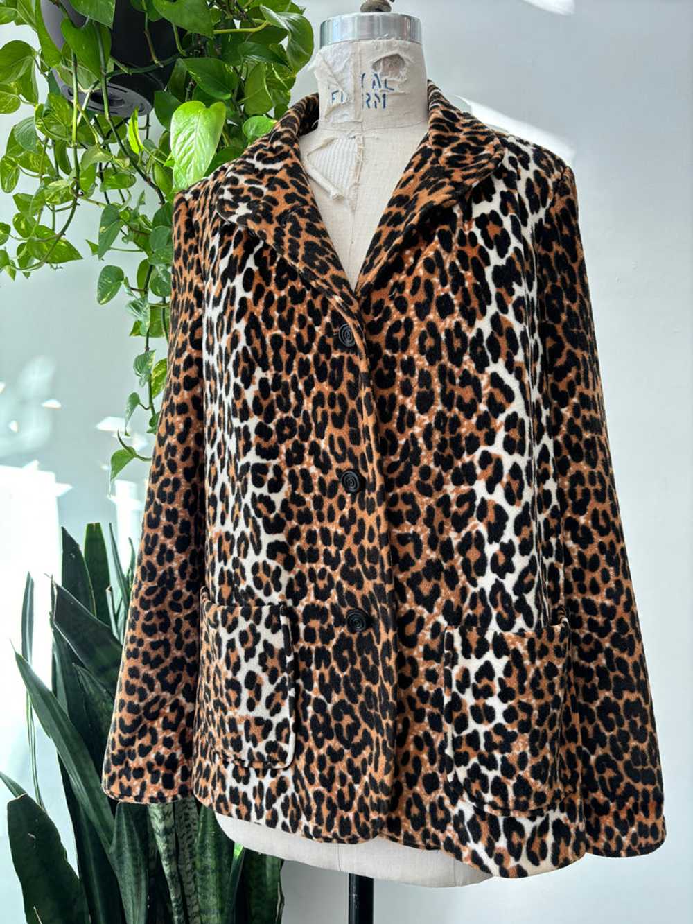 Vintage Faux Leopard print jacket - image 5