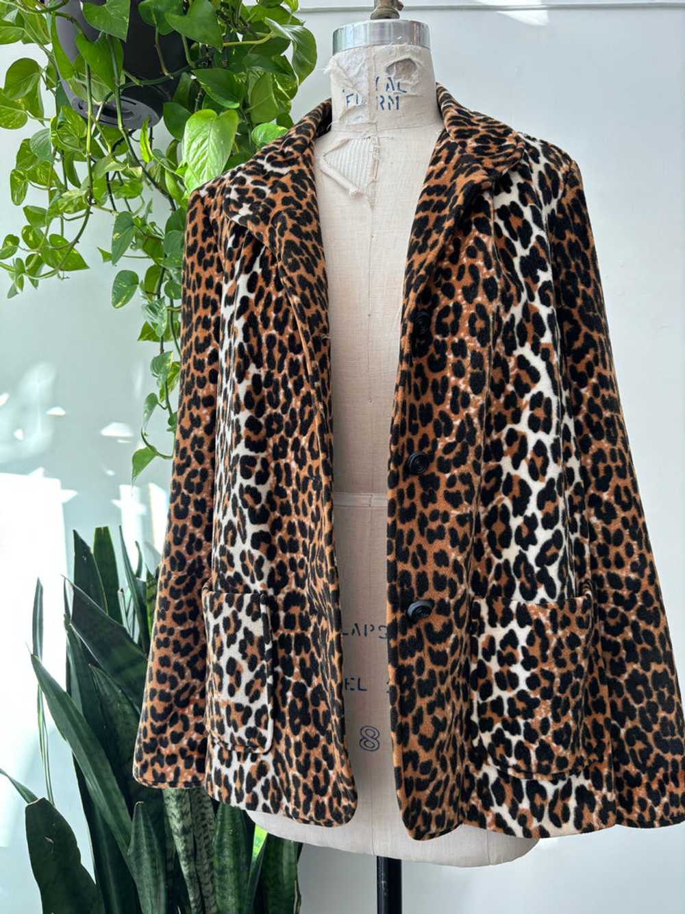 Vintage Faux Leopard print jacket - image 9