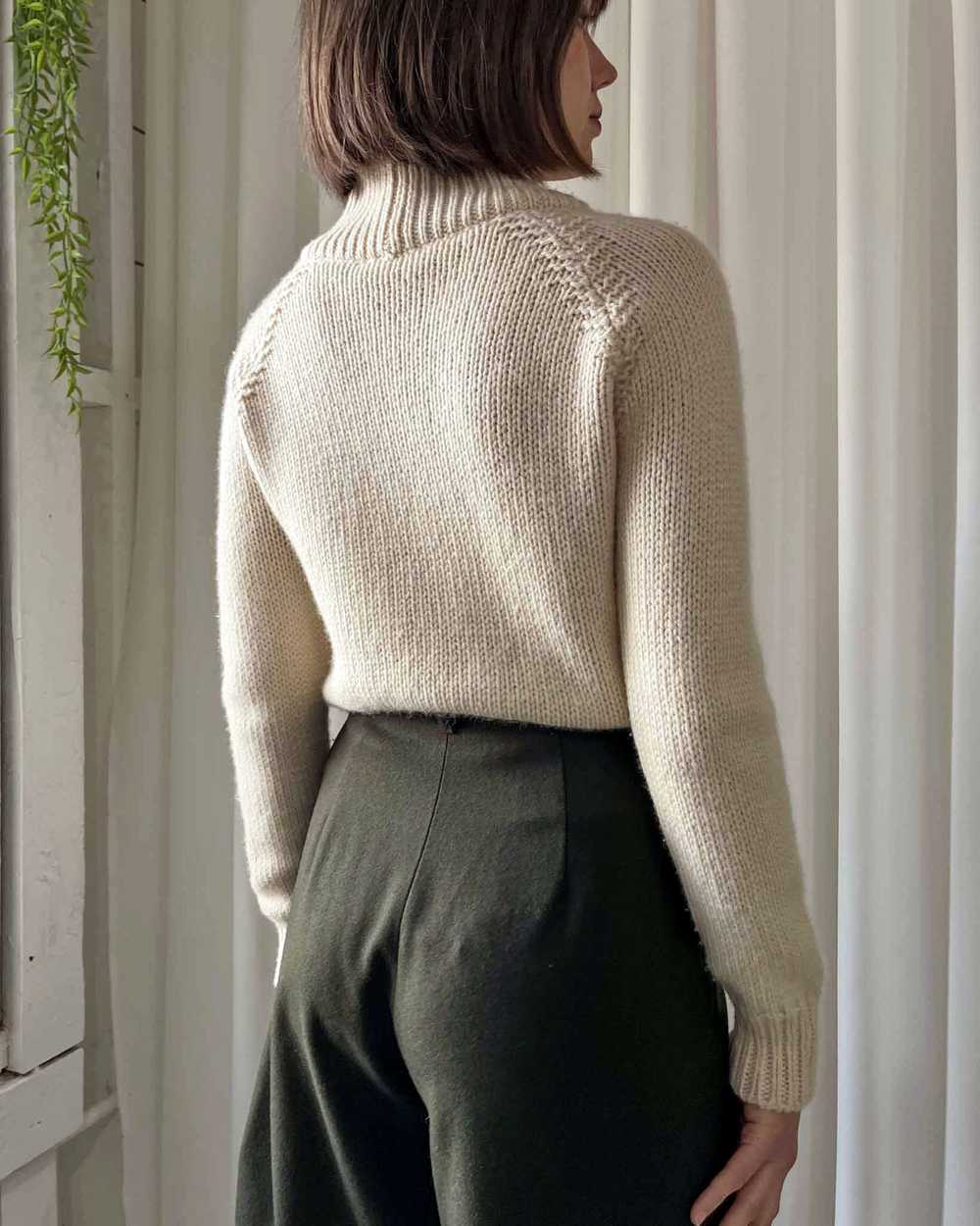 Barney's Thick Cashmere Sweater - image 5