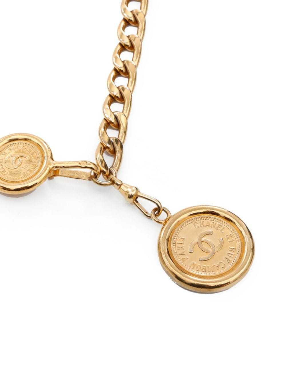 CHANEL Pre-Owned 2000s Medallion chain-link belt … - image 2