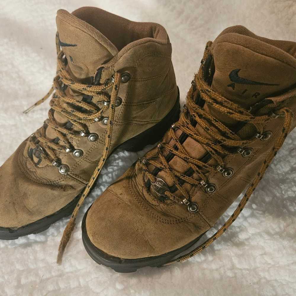 RARE Vintage Nike Hiking Boots - image 2