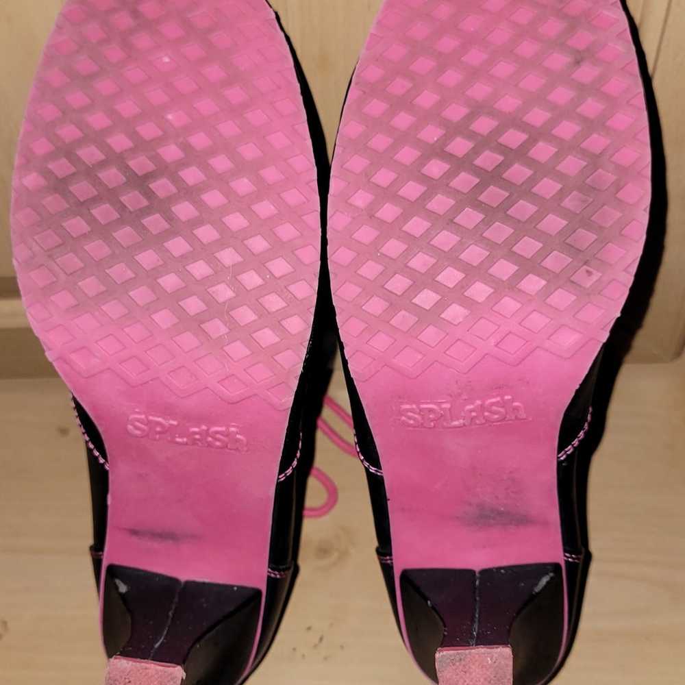 Pink and black high heel shoes y2k - image 4