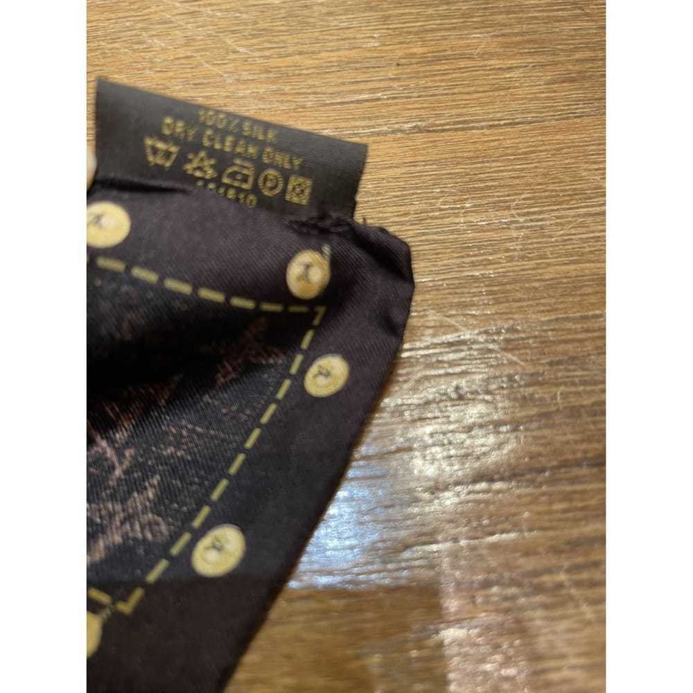 Louis Vuitton Logomania silk scarf - image 3