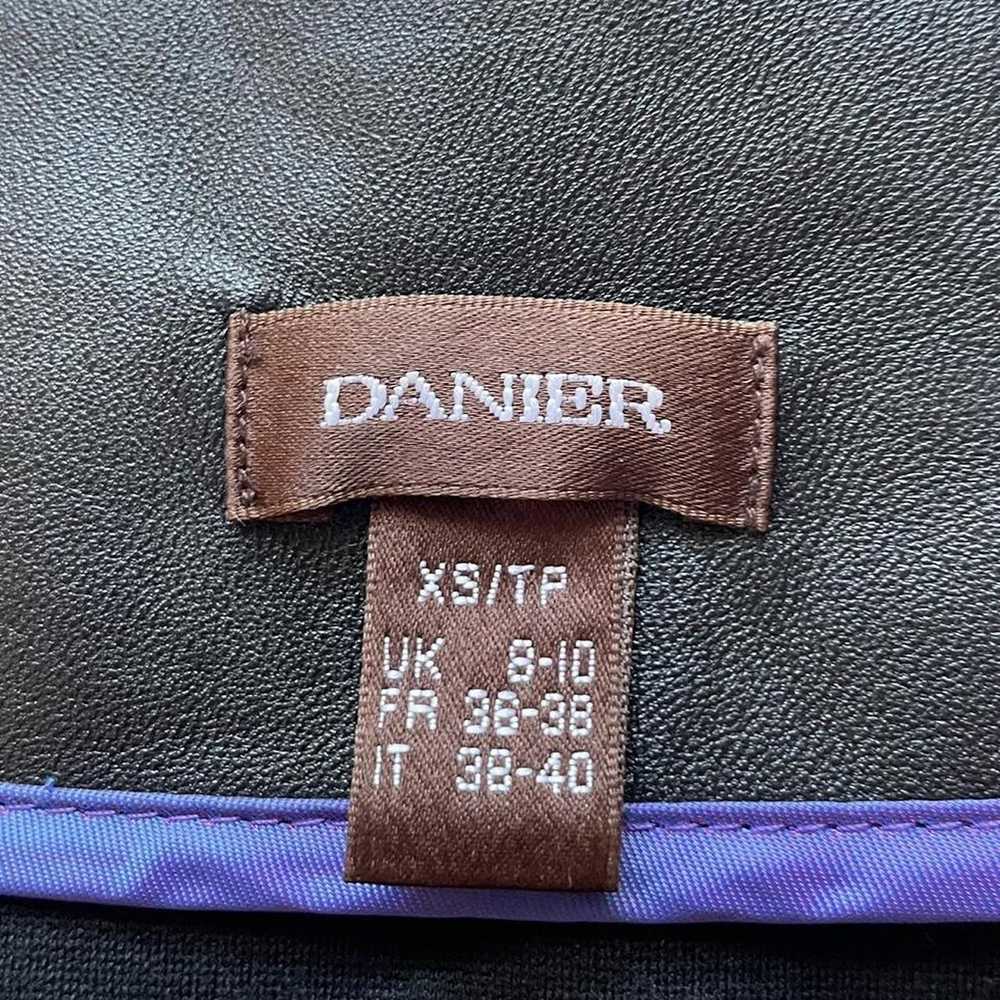 Danier Danier Black Leather Vest - image 4