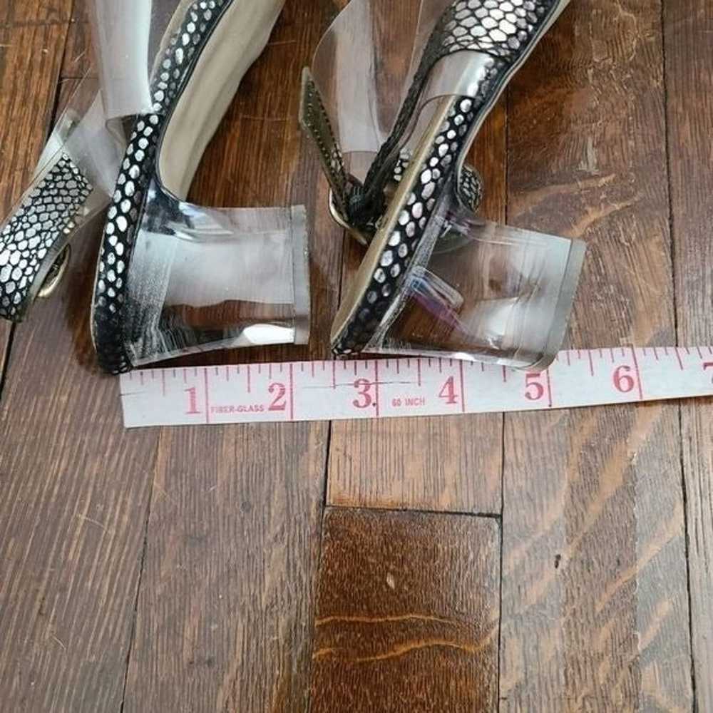 Vintage Metallic Silver Python Clear Plastic Heels - image 9