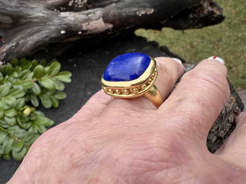 18k Yellow Gold Lapis Lazuli Statement Ring - image 2