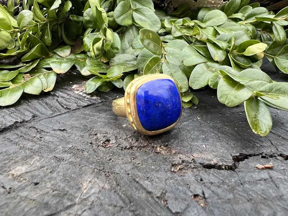 18k Yellow Gold Lapis Lazuli Statement Ring - image 5