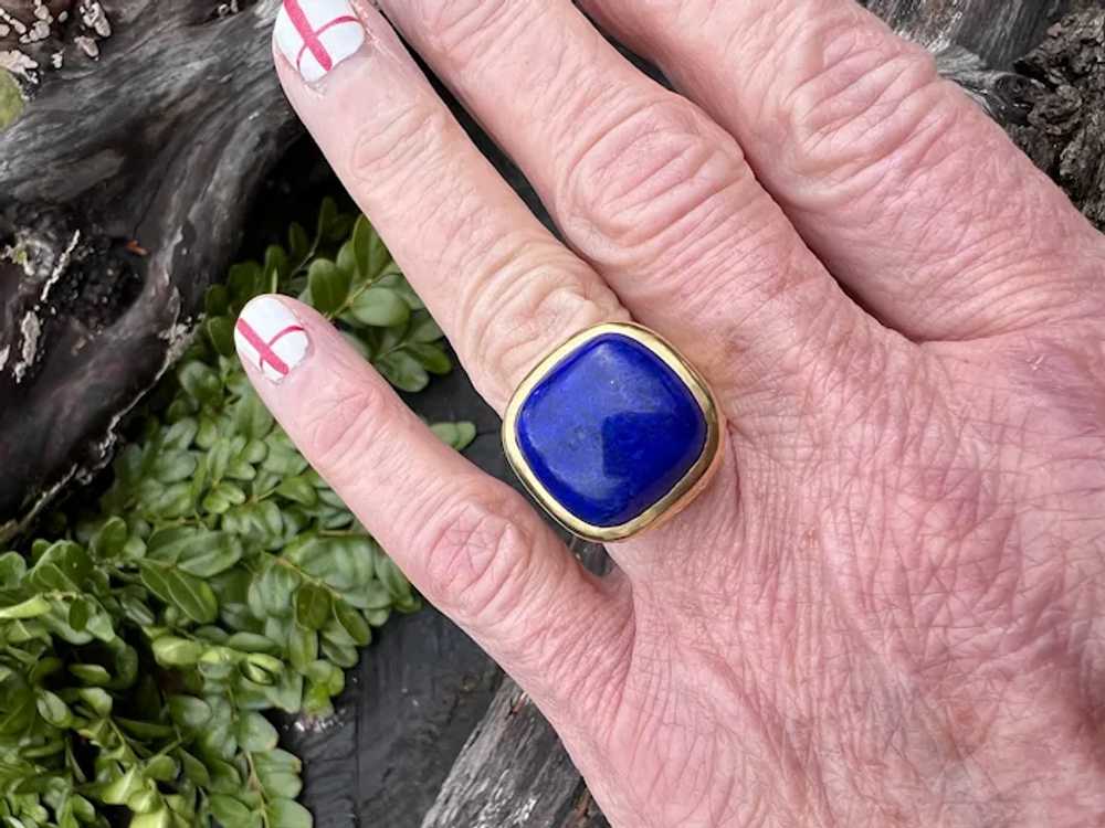 18k Yellow Gold Lapis Lazuli Statement Ring - image 8