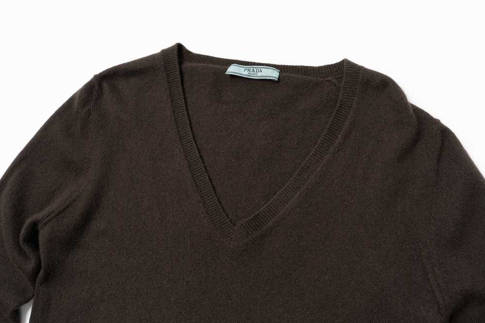 Prada × Vintage 📌PRADA V-neck Sweater Brown Wome… - image 2