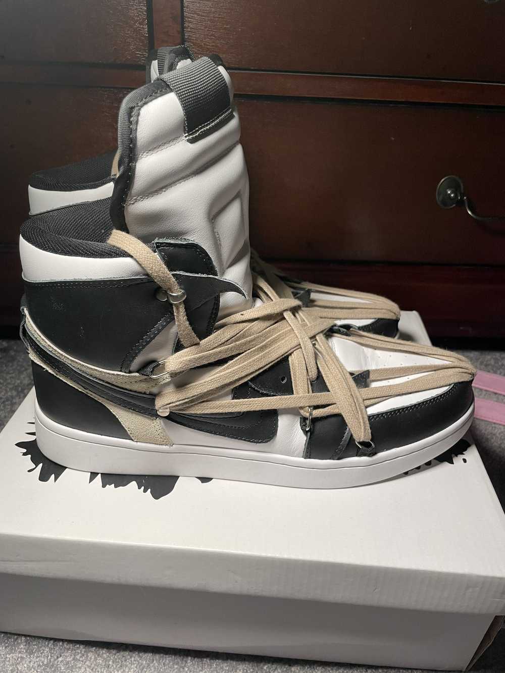 Designer Vogalstand 1 High Top Sneaker - image 1