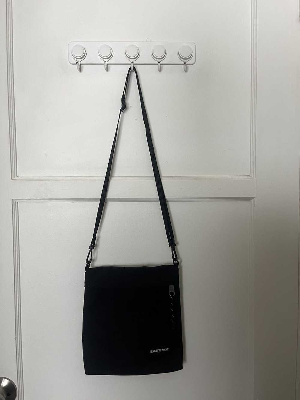 Eastpak × Streetwear Black Eastpak shoulder bag - image 1