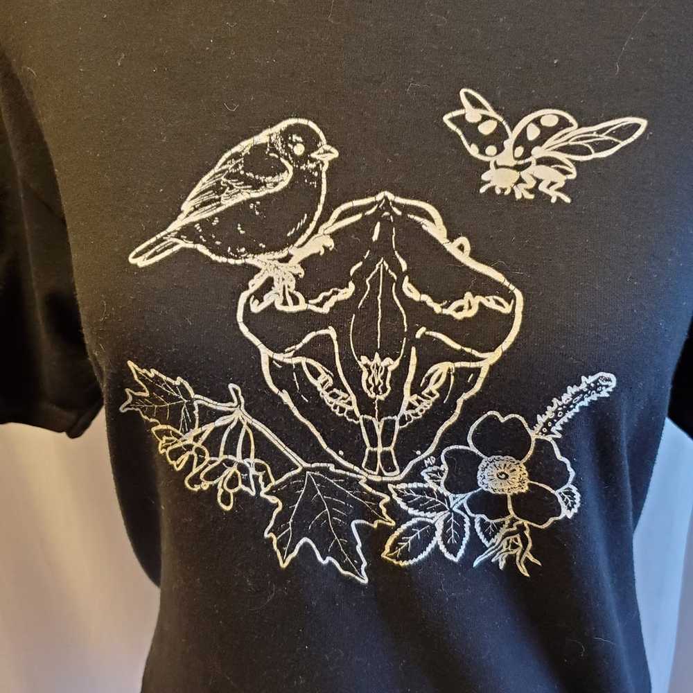 The wildlife society skull graphic tee - image 3