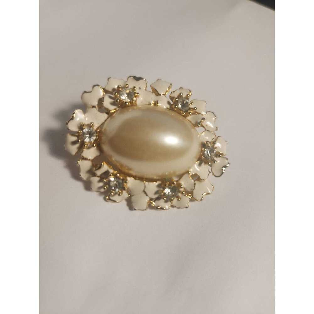Unbrnd Vintage brooch white clear stones, large w… - image 4